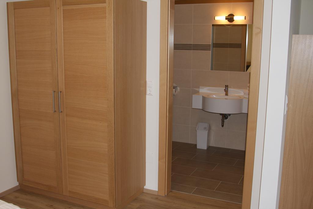 Pension & Weingut Storchenblick Illmitz Extérieur photo